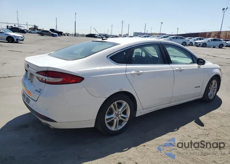 2018 Ford Fusion Se Hybrid z USA, uszkodzony, nr VIN 3FA6P0LU0JR172136